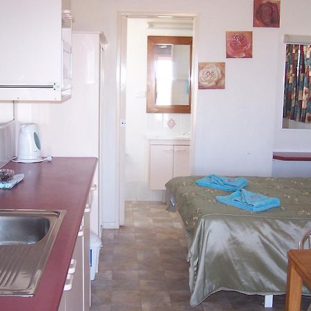 Ilfracombe Caravan Park Hotel Екстериор снимка
